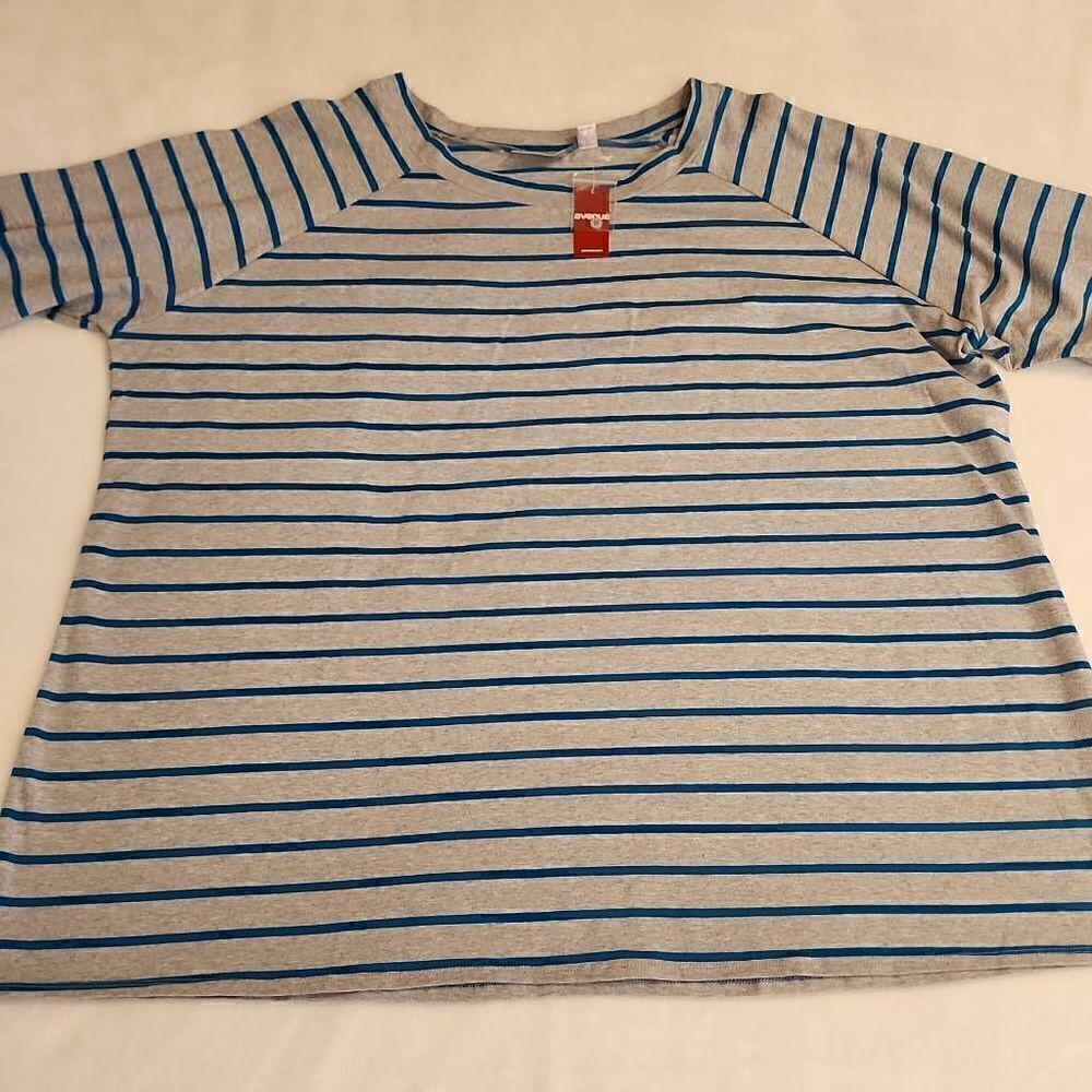 3 For $18 NWT Avenue Womans Plus Size 30/32 Crew Neck Striped Tee